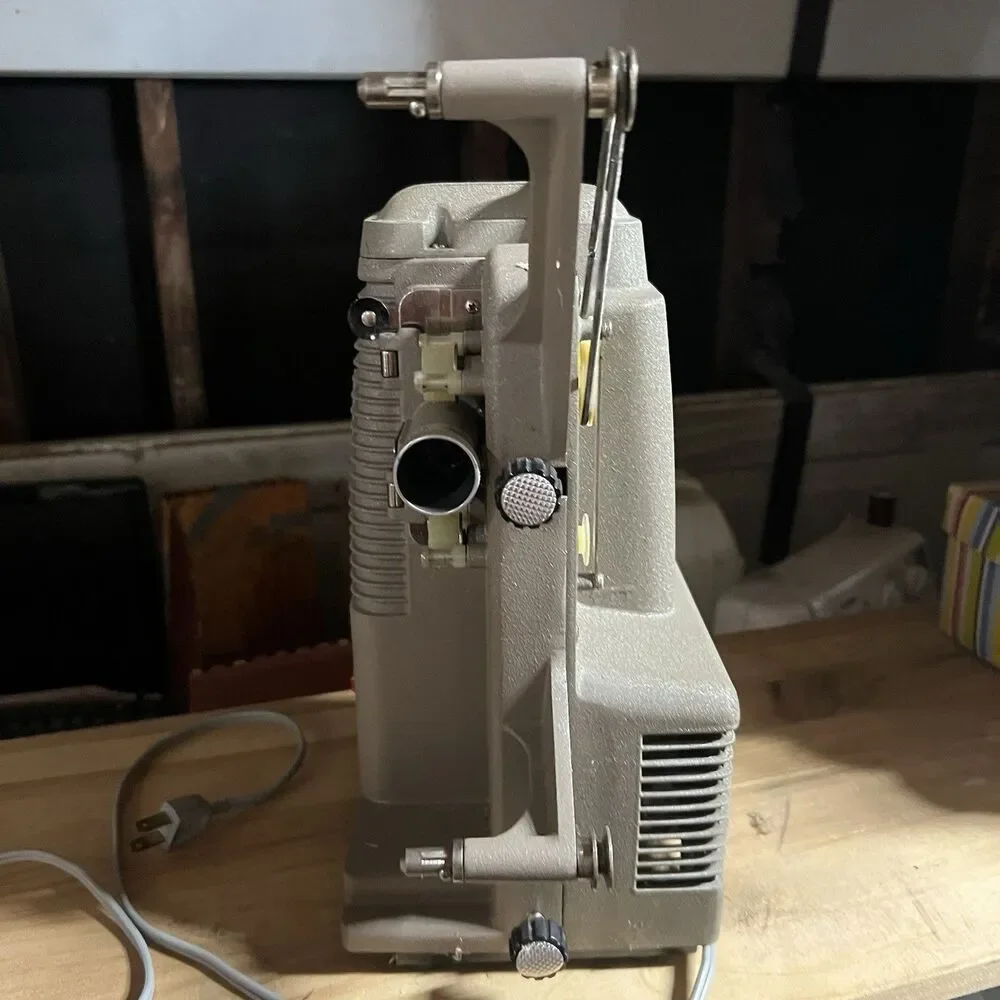 1962 Vintage Mansfield Holiday M-1000 8mm Movie Projector, Used-Powers on